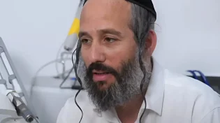 החוזר בתשובה שהסיר מאות אלפי קעקועים בלייזר