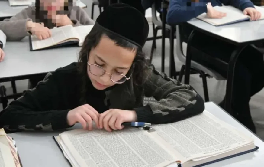 "נִקְמַת דַּם עֲבָדֶיךָ הַשָּׁפוּךְ": הילד יהושע אהרן טוביה שמחה הוא הנרצח בפיגוע המנהרות "נִקְמַת דַּם עֲבָדֶיךָ הַשָּׁפוּךְ": הילד יהושע אהרן טוביה שמחה הוא הנרצח בפיגוע המנהרות