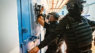 זעם על ביקור הפתע של שופטת העליון בכלא עופר לבדיקת תנאי מחבלי חמאס