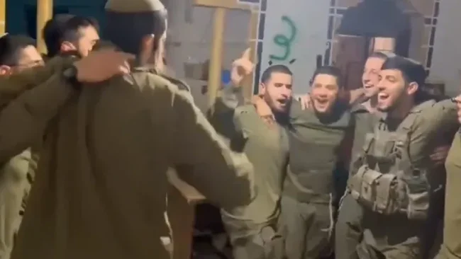 בהלל והודיה: הלוחמים בהכנות לחנוכה 