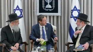"הקשב לרחשי העם": הרבנים הראשיים מצטרפים לקריאה לחון את הנגד א'