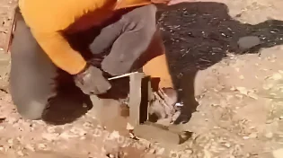 פינוי מוקשים באופן ידני בשטחי סוריה