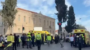 גיבור בלתי צפוי: הפועל שחילץ עשרות נערות חרדיות משריפה בפנימייה בירושלים