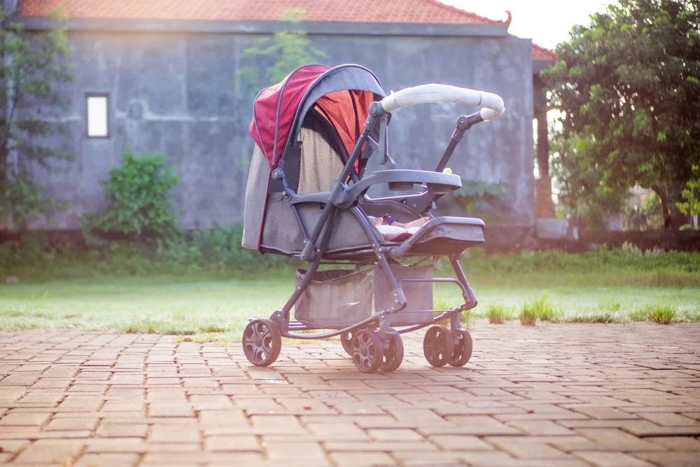 5 רעיונות יצירתיים לשימוש בעגלת תינוק ישנה