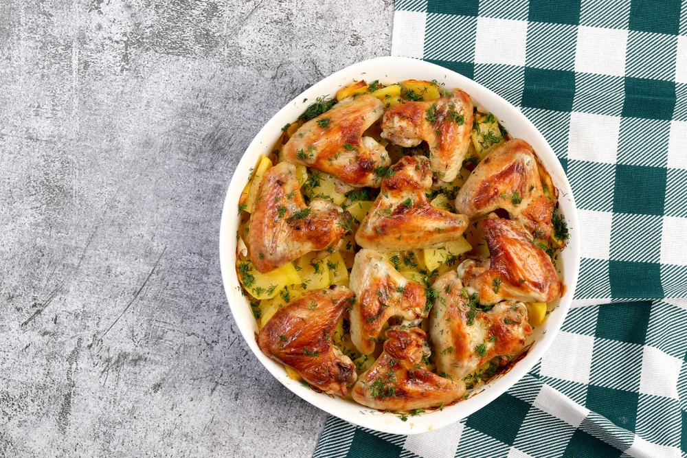 עוף בתנור עם עשבי תיבול דומיננטיים עוף בתנור עם עשבי תיבול דומיננטיים