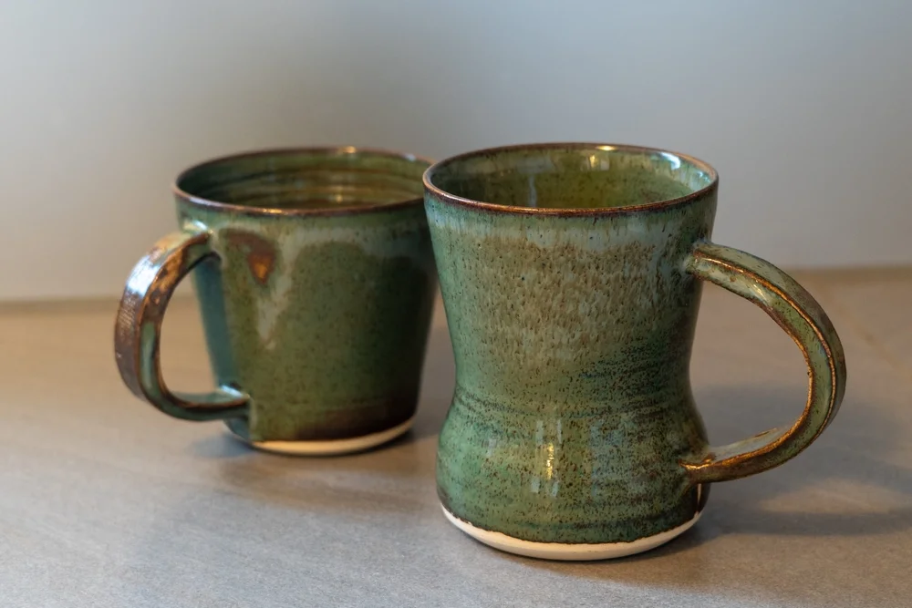 האם כלי חרס מצופים זכוכית דורשים טבילה? הרב אברהם ישעיהו בן חמו משיב על השאלה  