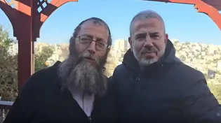 ינון מגל וברוך מרזל בתל חברון: מסע בין זיכרונות לשינויים