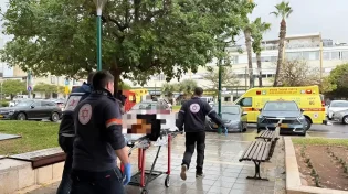 פיגוע דקירה בהרצליה: קשישה בת 83 נרצחה בדרכה לקניות