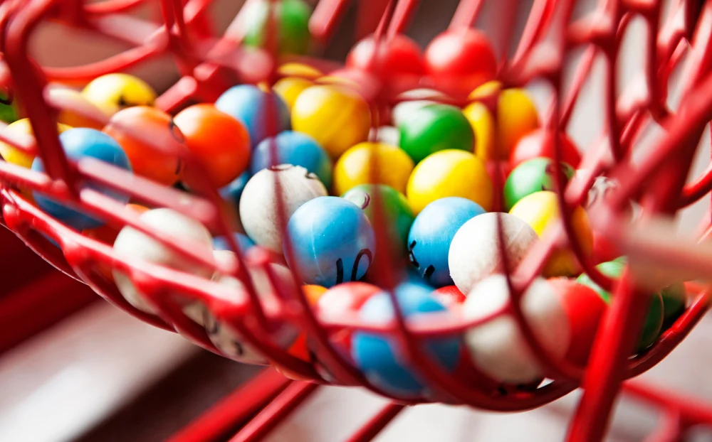 אם לארבעה זכתה במשחק בינגו פעמיים, והפכה למיליונרית