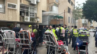 שריפה בבניין מגורים בבני ברק: תינוק נפגע קשה מכוויות