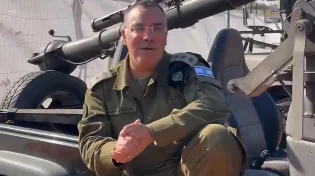 מסר מלבנון: דובר צה"ל מצלם מתוך רכב חיזבאללה שהוחרם