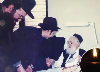 לפים ליוו הלילה למנוחות את הרבנית דבורה ברגמן ע"ה, בתו של מרן הרב שך זצ"ל