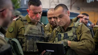 הרמטכ"ל בזירת הפיגוע: "השעון יתחיל לספור אחורה עבור המחבלים"