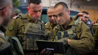הרמטכ"ל בזירת הפיגוע: "השעון יתחיל לספור אחורה עבור המחבלים"