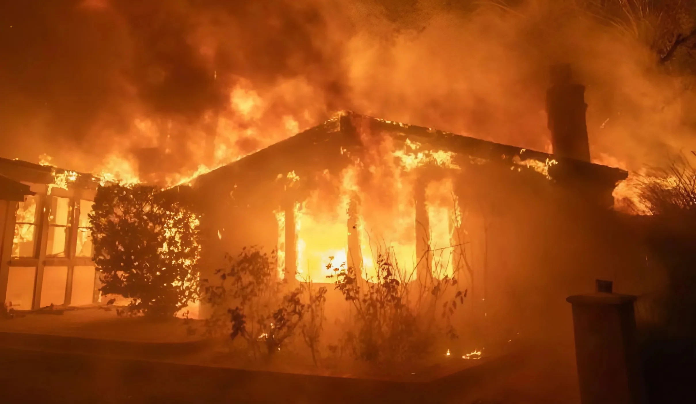 "שאו מרום עיניכם": חצי מיליון בתים בקליפורניה בסכנת הריסה