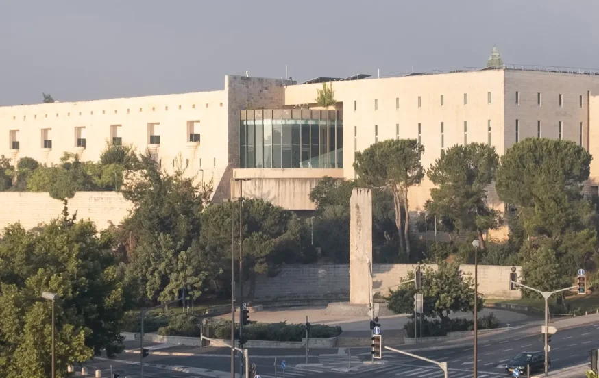 הסוף למחלוקות? לוין וסער הציעו מתווה חדש לרפורמת המשפט הסוף למחלוקות? לוין וסער הציעו מתווה חדש לרפורמת המשפט