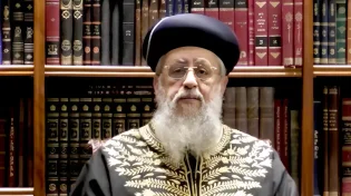 הראשון לציון: "יש לסיים ערבית של שבת עד 17:15 בגלל הצום"