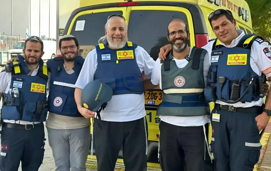 ניידת טיפול נמרץ חדשה נתרמה למד"א שדרות לזכרם של בני העיר ניידת טיפול נמרץ חדשה נתרמה למד"א שדרות לזכרם של בני העיר