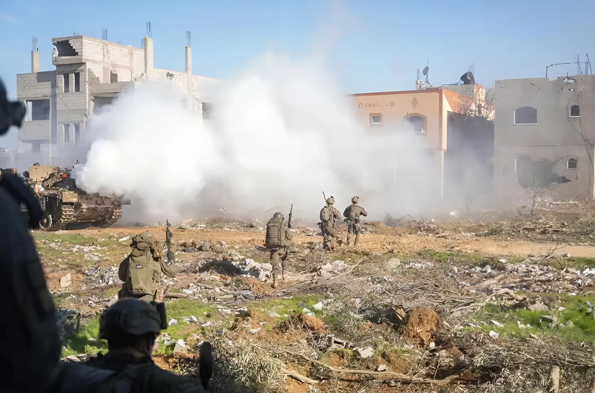 בכירים בצה"ל: יש לכבוש שטח מהרצועה הצופה לשדרות 