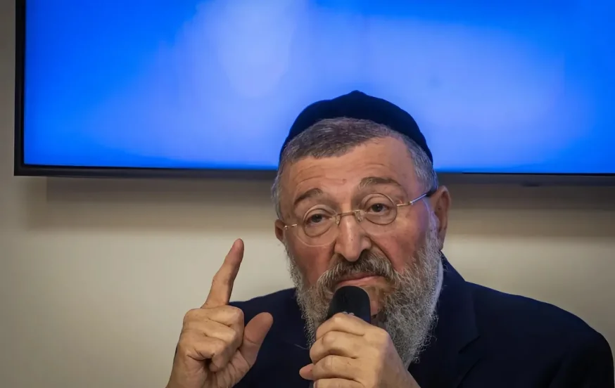 השר בן צור מאיים: רשתות המזון, אתן "על הכוונת" 