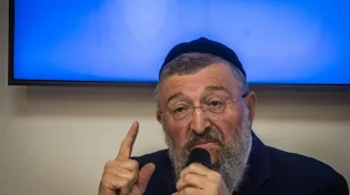השר בן צור מאיים: רשתות המזון - אתן "על הכוונת" 