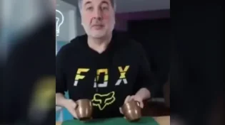 כדור ושני ספלים: הקסם שיגרום לכם לשפשף את העיניים שוב ושוב