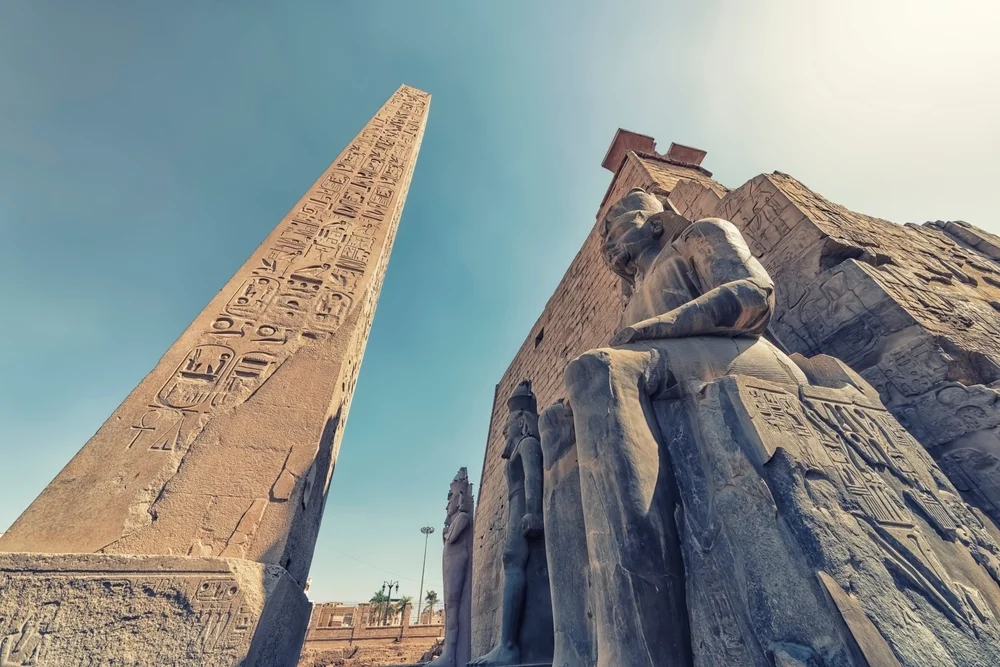 החמלה והאומץ של בת פרעה: הסיפור ששינה את ההיסטוריה היהודית