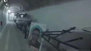 איראן חושפת בסיס תת-קרקעי לנשק ימי התקפי: הצצה למעמקים