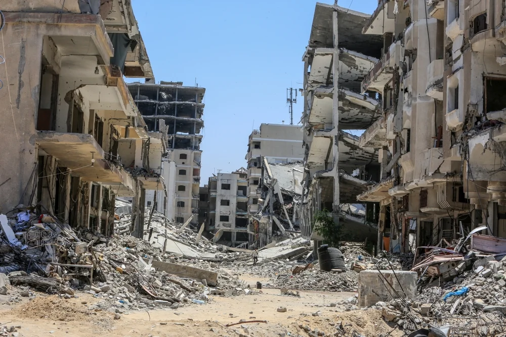 "כמו סרט אימה": התושבים חזרו להריסות בעזה וגילו את ממדי החורבן