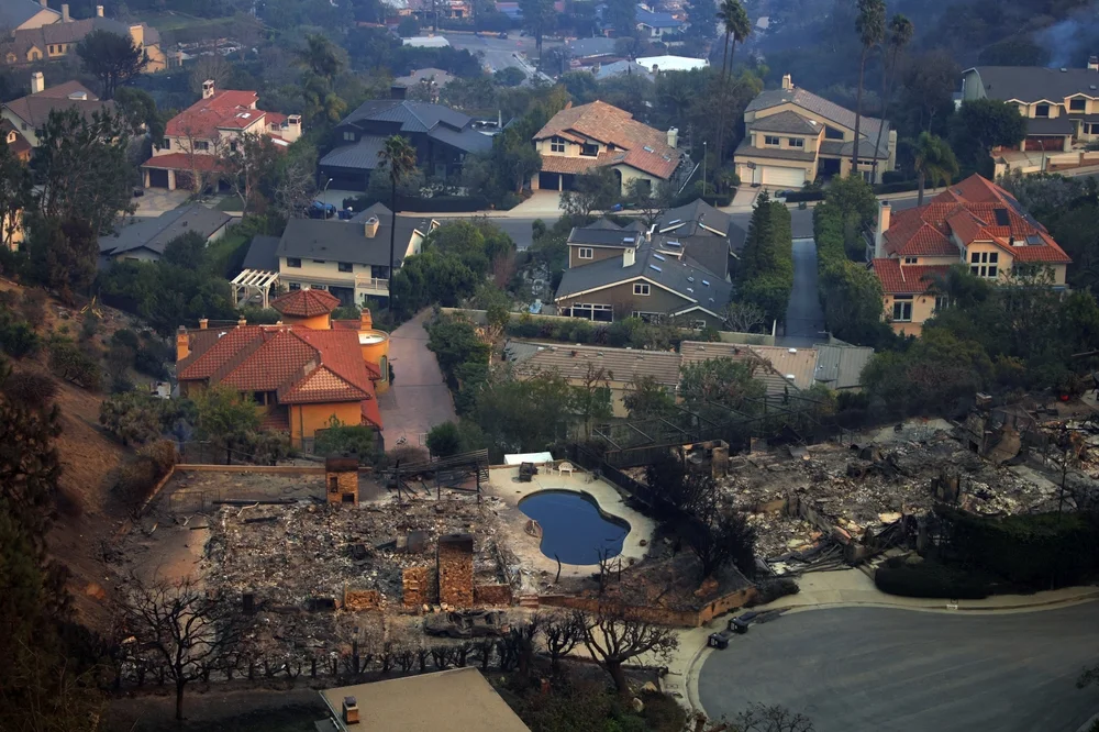 מנתח מוח ובנו הצילו את ביתם, לאחר שלמדו שנים על מוכנות לאסונות 