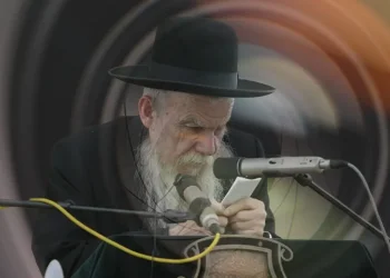 ענווה מופלאה: מנהיגותו השקטה של מרן הגרי"ג אדלשטיין זצ"ל
