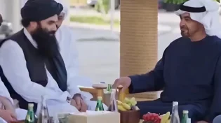 נשיא איחוד האמירויות נפגש עם מבוקש בכיר של ארה"ב