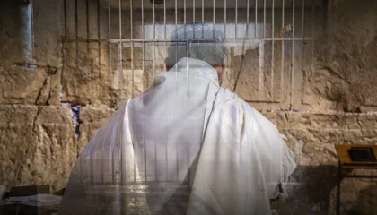 מה באמת מועיל לנשמה? המדריך המלא לעילוי נשמת יקיריכם