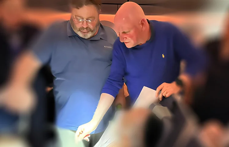 דרמה בשחקים: מנכ"ל הדסה הציל נוסע שעבר התקף לב בטיסת אל על דרמה בשחקים: מנכ"ל הדסה הציל נוסע שעבר התקף לב בטיסת אל על