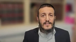 אב שכול מקדיש את חייו לזכר בנו: בית מדרש חדש לעילוי נשמת נועם ז״ל