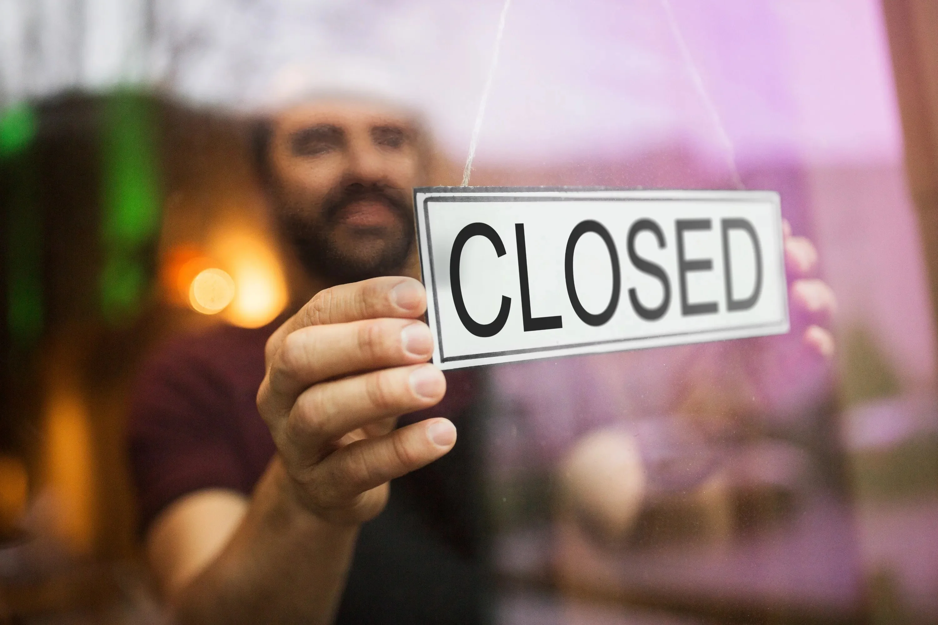 נתונים עגומים: כ-65,000 עסקים נסגרו בשנה שחלפה - 7 בכל שעה נתונים עגומים: כ-65,000 עסקים נסגרו בשנה שחלפה - 7 בכל שעה