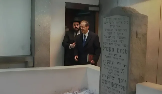 הנשיא התפלל בקבר הרבי מליובאוויטש: "לשובם המהיר של כל החטופים"