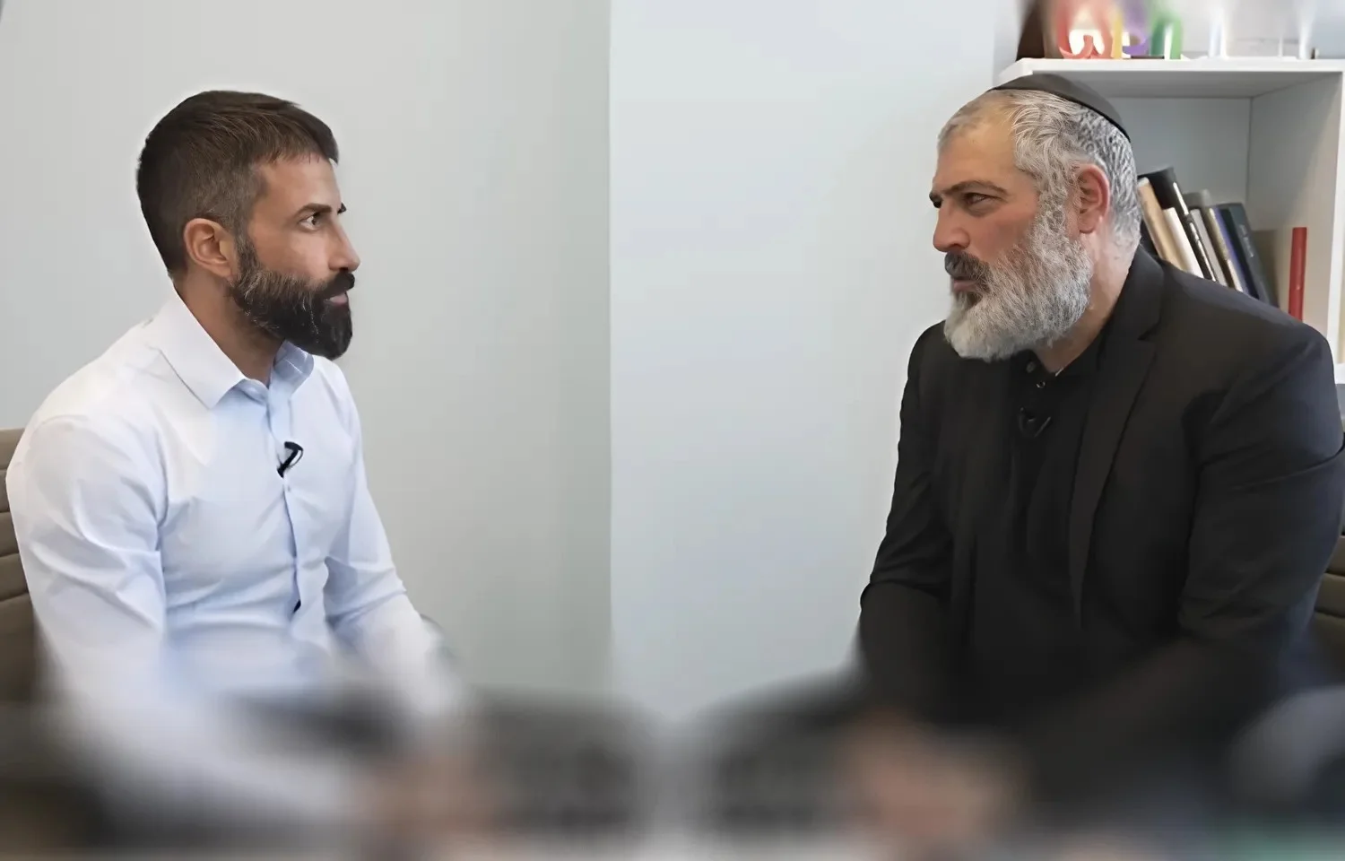 הנסיך הירוק חושף הכול: צבי יחזקאלי בריאיון נדיר עם בנו של מייסד חמאס