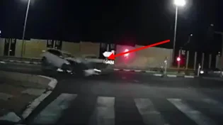 צפו: תאונה חריגה בצומת עפולה עילית - שישה פצועים, בהם ילד עם חבלת ראש