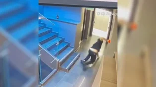 טעות גורלית? מה קרה כשלחץ בטעות על כפתור החירום