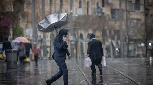 החורף בעוצמה מלאה: שלג בגולן, הצפות ברחבי הארץ וחשד למקרה מוות מהיפותרמיה