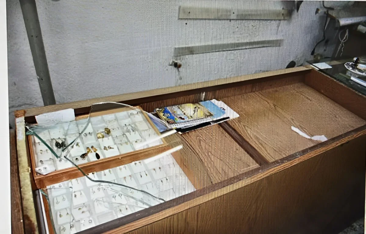ת"א: בן 24 נעצר בחשד לשוד אלים בחנות תכשיטים, בשווי של כמיליון שקלים 