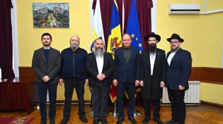 מפגש היסטורי בקישינב: המתנה שקישרה את ראש העיר לעבר היהודי