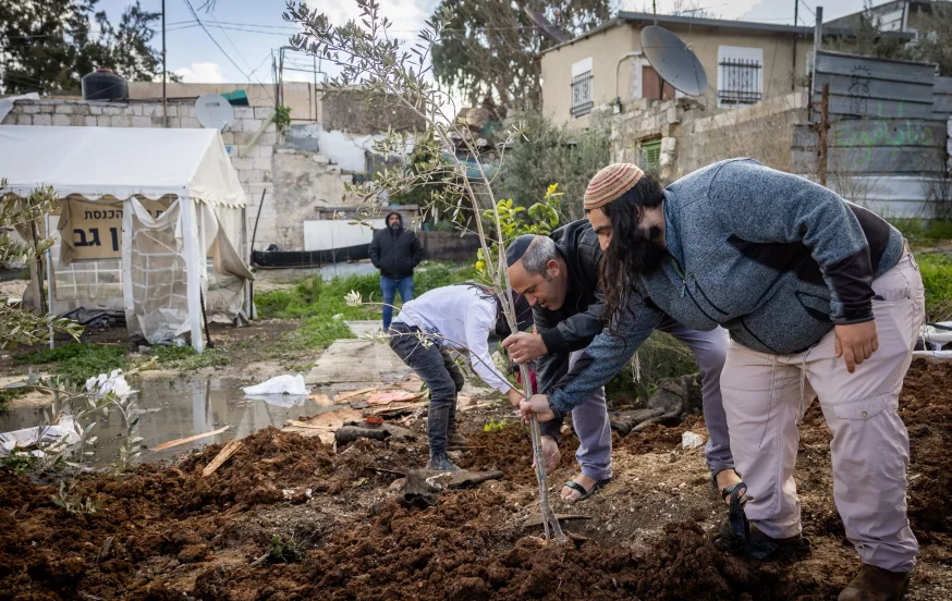 התגלית המטלטלת של המקובלים: זו הסיבה שאסור לקרוא לילדים בשמות של פירות ועצים התגלית המטלטלת של המקובלים: זו הסיבה שאסור לקרוא לילדים בשמות של פירות ועצים