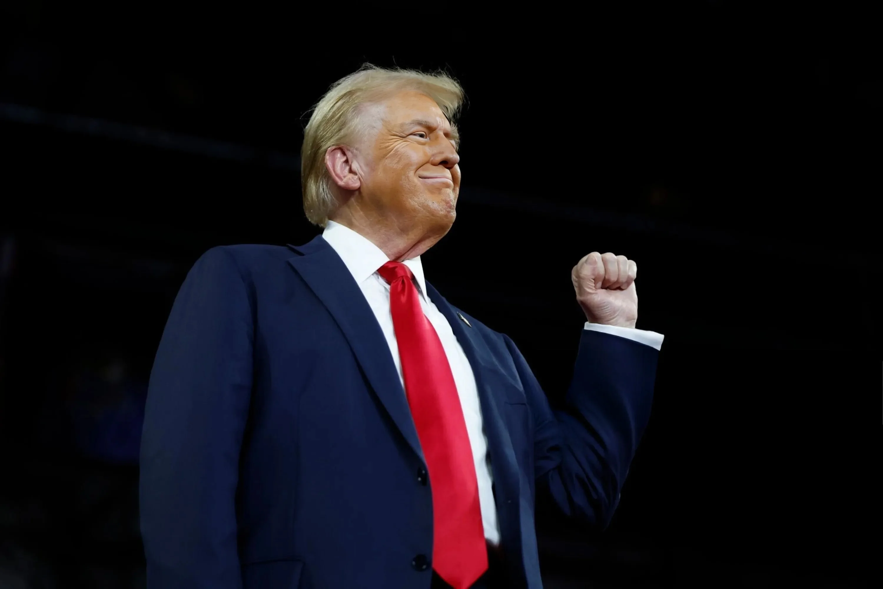 טראמפ נכנס לזירה: שוחח עם פוטין וזלנסקי – בדרך לסיום המלחמה?