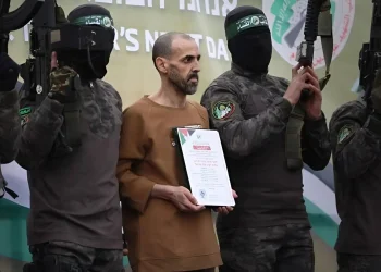 "לא היה יום שלא הנחתי את התפילין שלך": 491 ימים של תפילה – עד שאלי שרעבי חזר הביתה