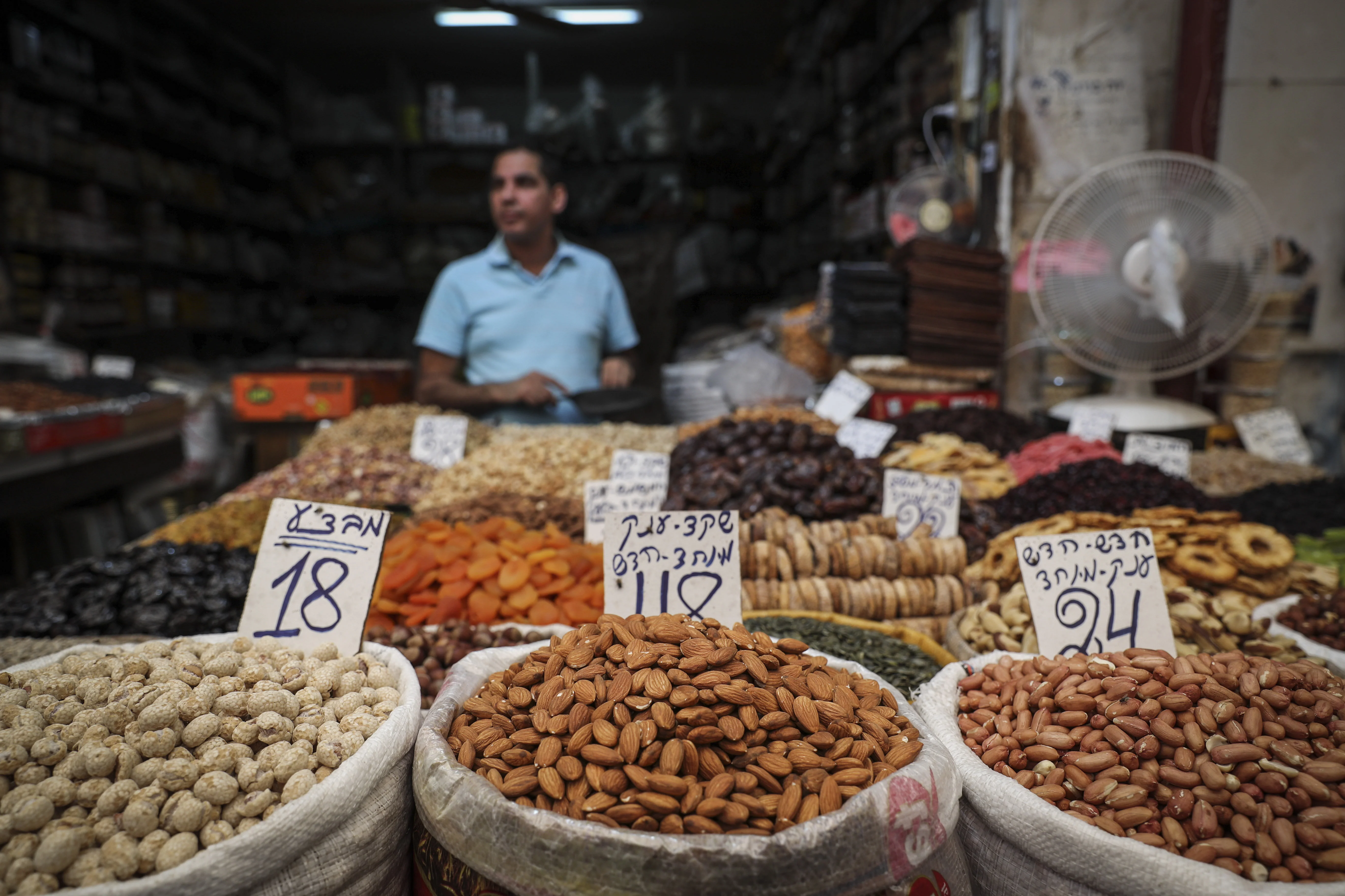 אוהבים לנשנש קשיו? גילינו את האמת המטרידה שהתעשייה לא רוצה שתדעו
