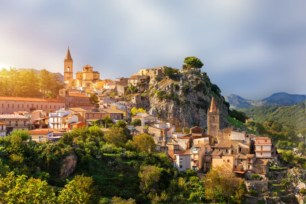 בית חלומות באיטליה ביורו אחד? אלפי ישראלים מתעניינים – אבל יש מלכוד מסוכן בית חלומות באיטליה ביורו אחד? אלפי ישראלים מתעניינים – אבל יש מלכוד מסוכן