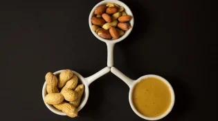 אוכלים חמאת בוטנים? כך זה משפיע על הבריאות שלכם - ולא תאמינו מה זה עושה ללב