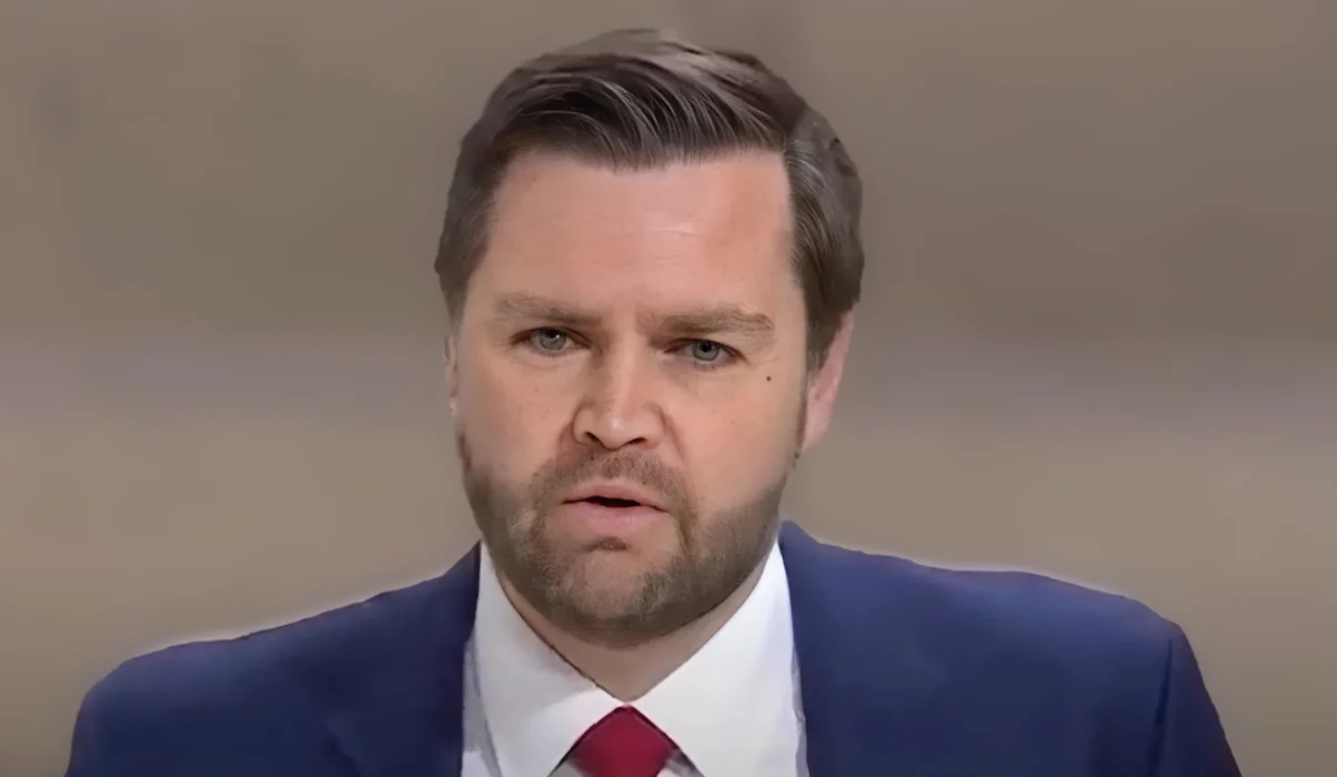 מתח שובר שיאים: "חצי השעה הכי חשובה השנה" – מה יחשוף האיש של טראמפ? מתח שובר שיאים: "חצי השעה הכי חשובה השנה" – מה יחשוף האיש של טראמפ?